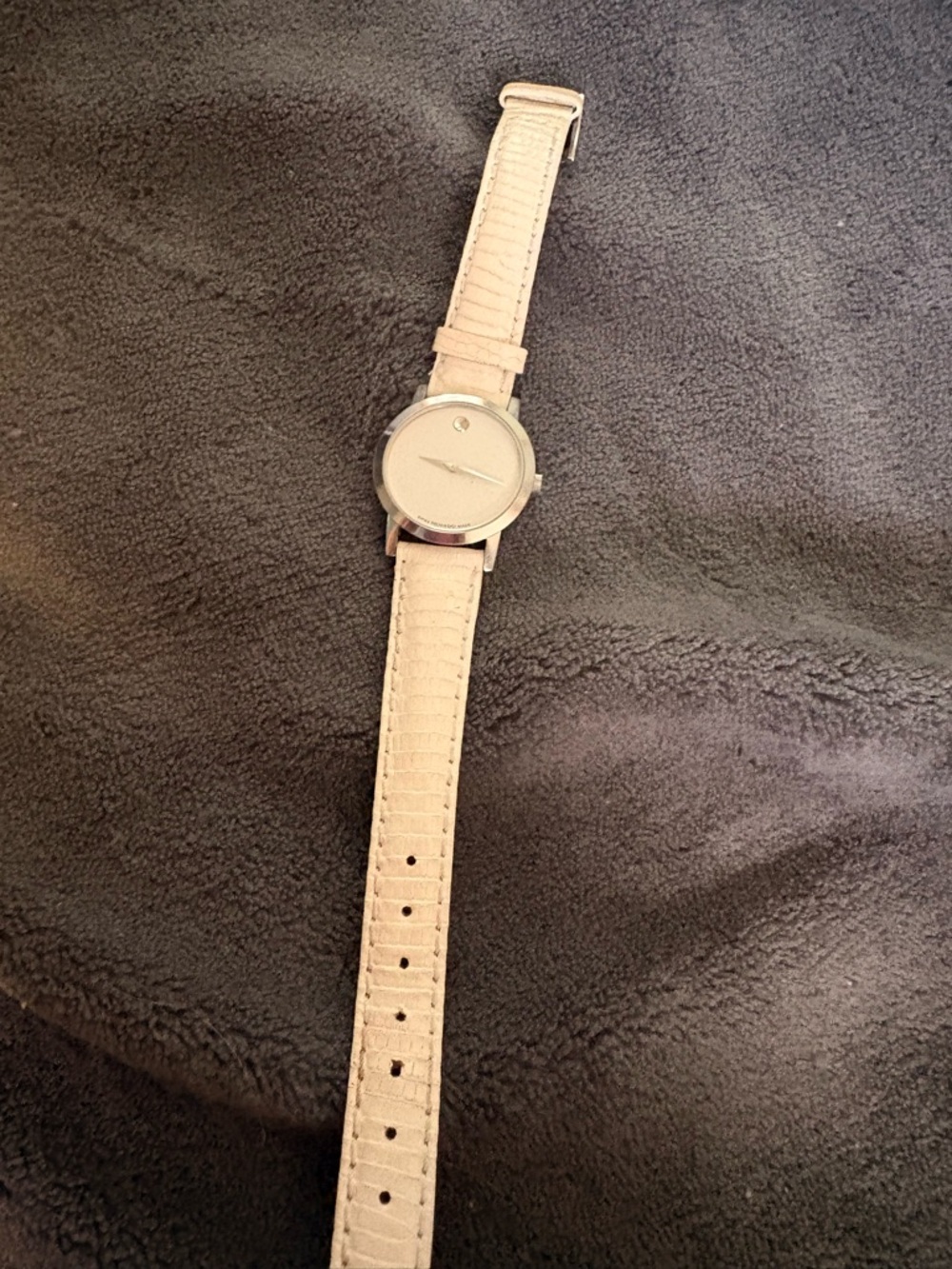 Movado Women's Watch with a off white genuine lizar Strap Watch with Silver Dial - Picture 12 of 15